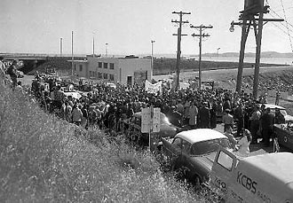 Protesters at San Quentin for Caryl Chessman's execution