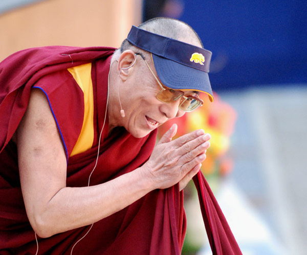 dalai lama images. Dalai Lama speaks on peace at